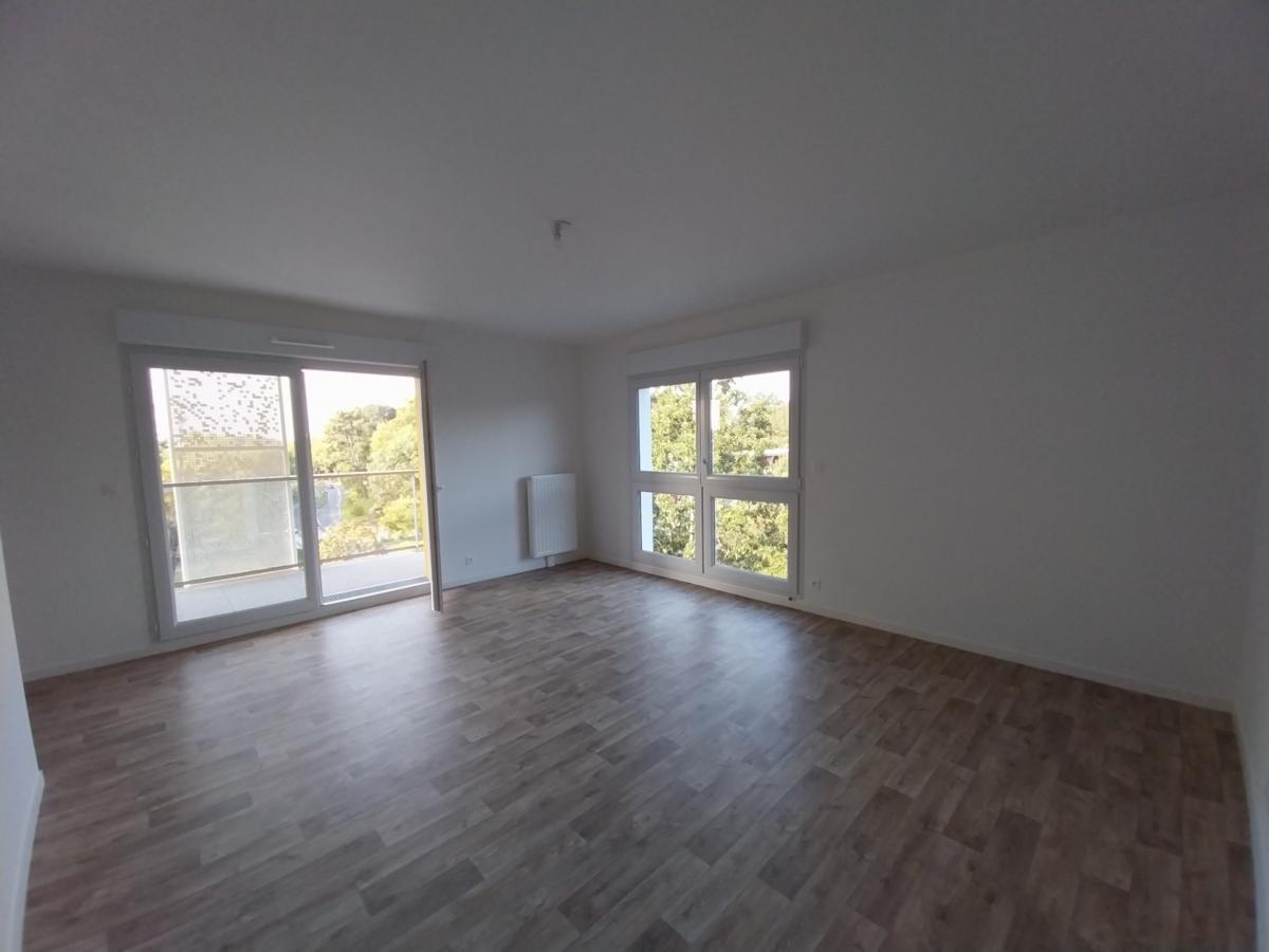 
																																							3 pièces - 
																																						3ème étage - 65m² - 850,03 € - Photo #2