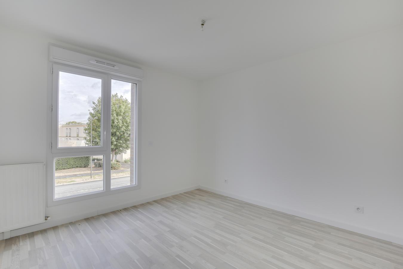 
																																							3 pièces - 
																																						2ème étage - 66m² - 1 040,27 € - Photo #5