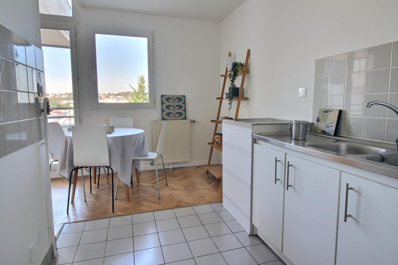 3 pièces - 4ème étage - 58m² - 187 000 € - Photo #3