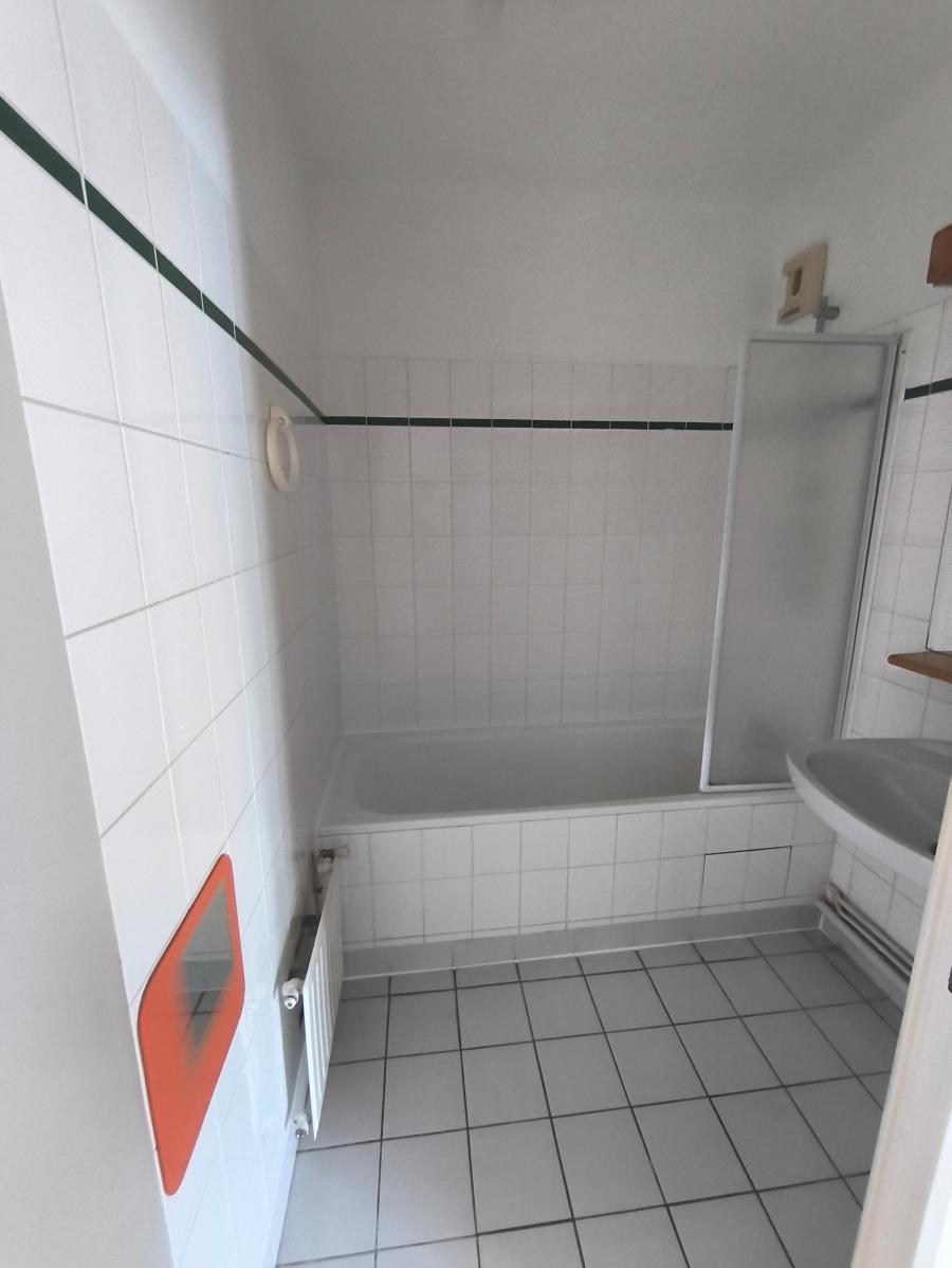 
																																							3 pièces - 
																																						2ème étage - 99m² - 165 000 € - Photo #3
