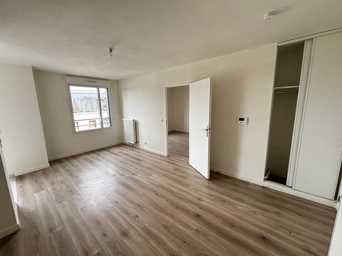 
																			2 pièces - 
																		6ème étage - 42m² - 1 160,19 € - Photo #3