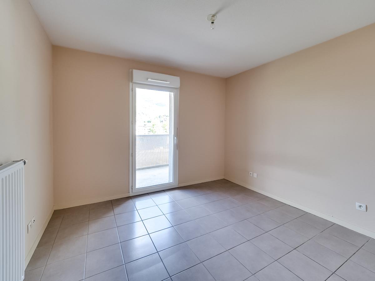 
																																							4 pièces - 
																																						6ème étage - 77m² - 1 034,63 € - Photo #5