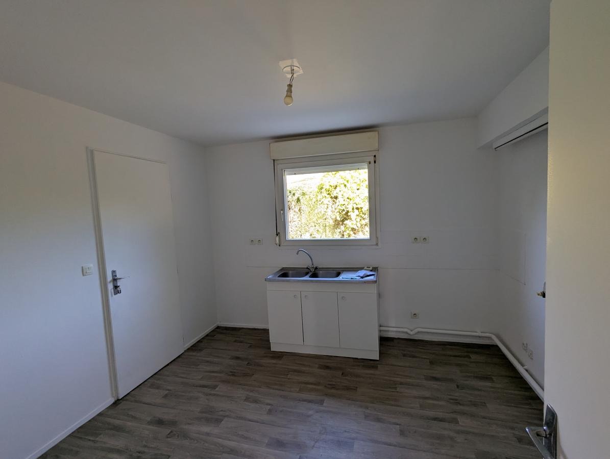 
																																							5 pièces - 
																																						RDC 185 000 € - Photo #4