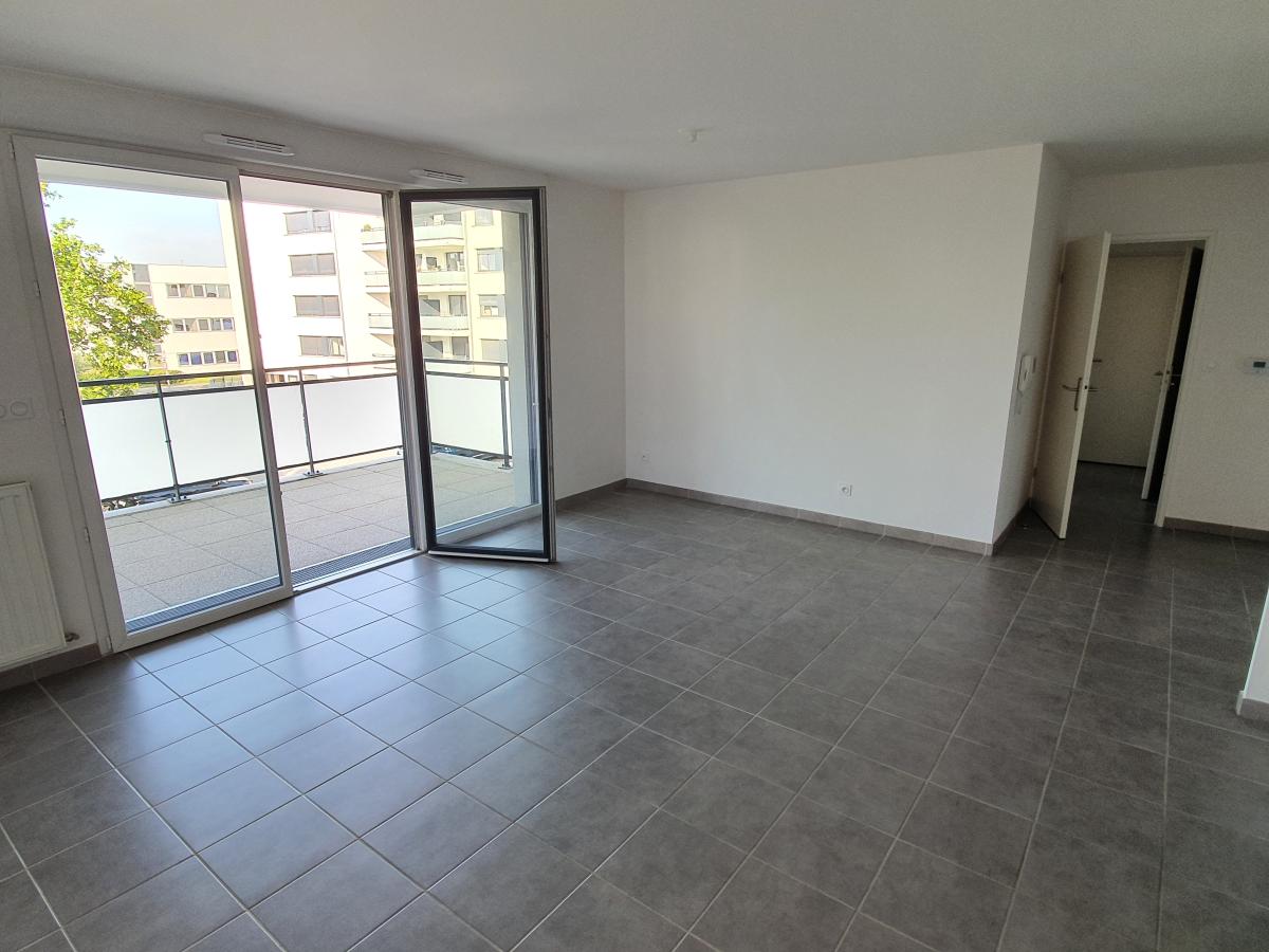 
																																							3 pièces - 
																																						2ème étage - 61m² - 725,70 € - Photo #5