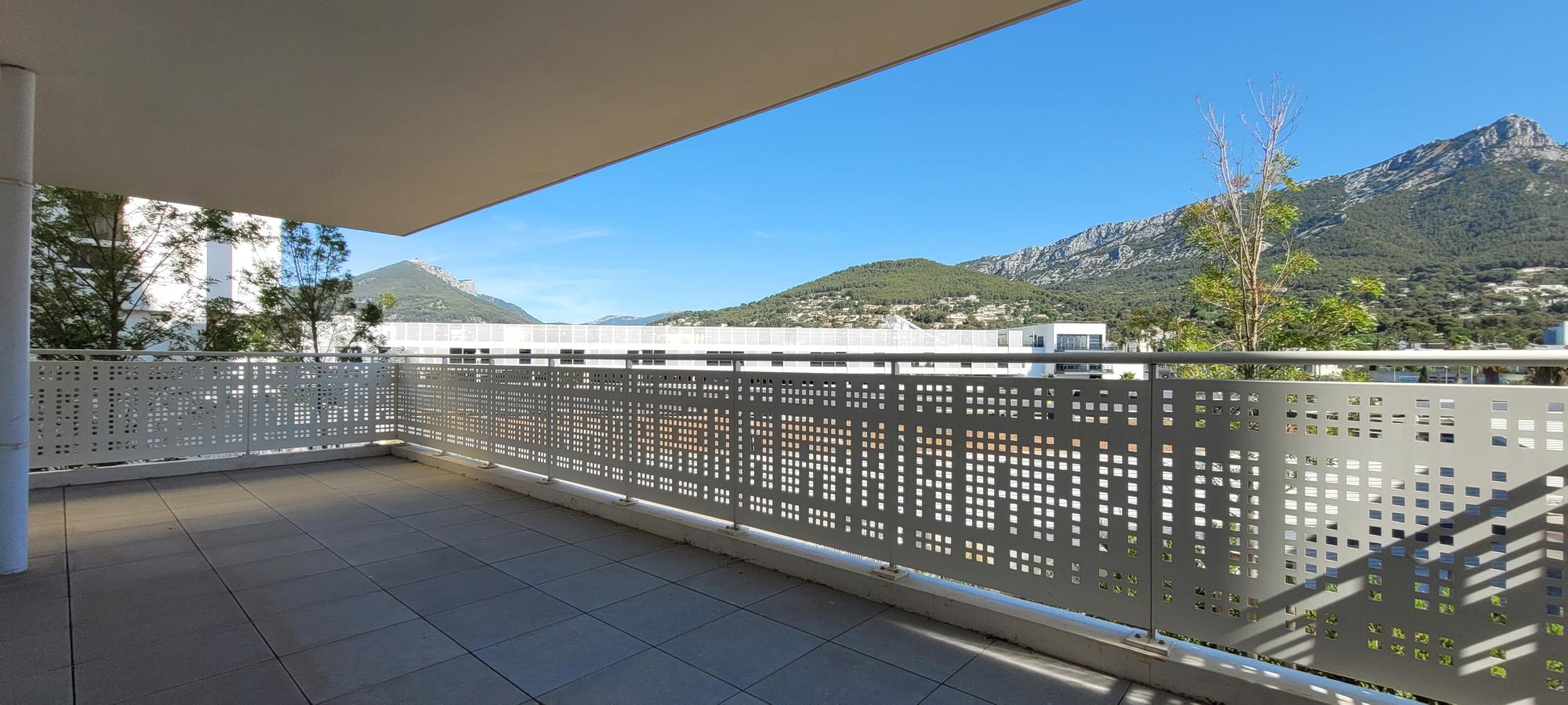 3 pièces - 4ème étage - 58m² - 942,29 € - Photo #2