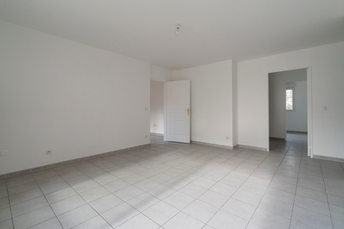 
																			3 pièces - 
																		1er étage - 70m² - 200 000 € - Photo #4