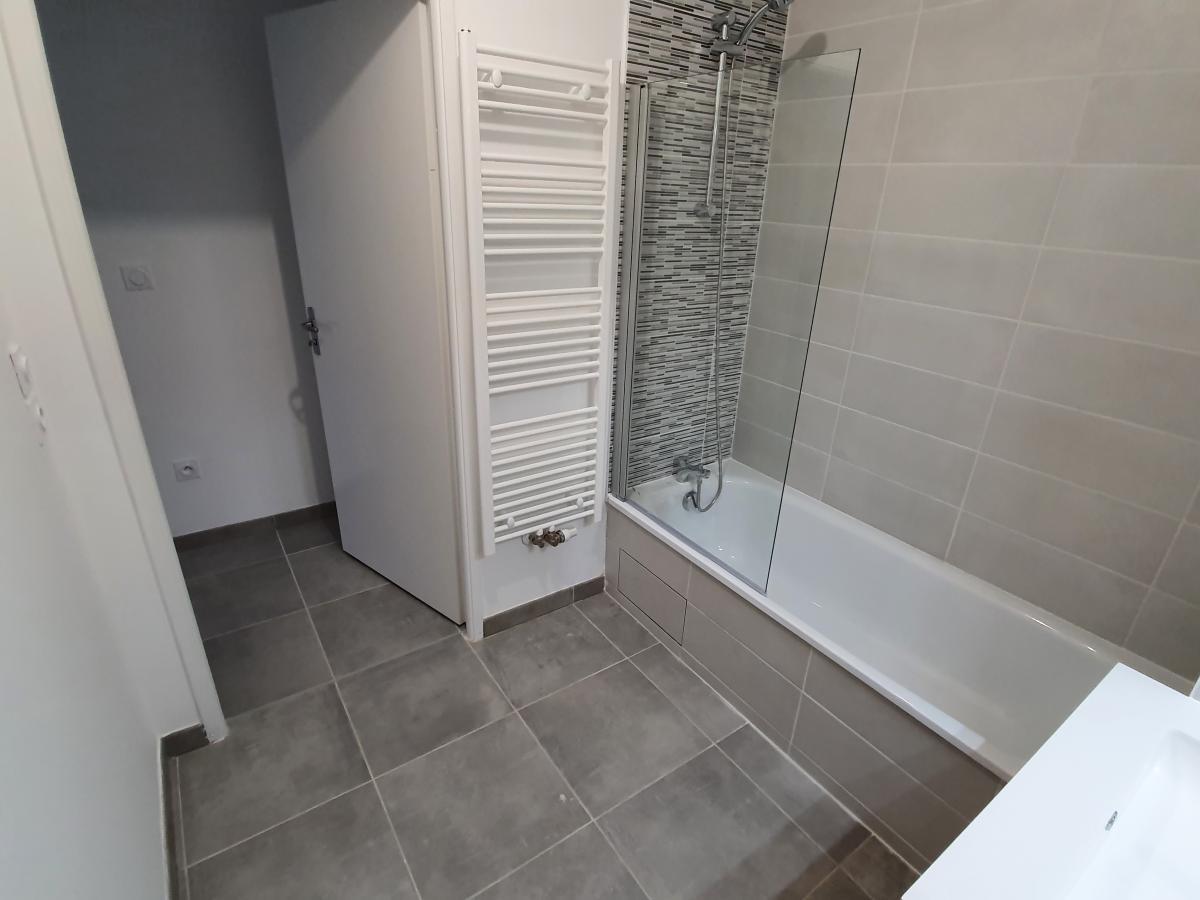 
																																							3 pièces - 
																																						2ème étage - 65m² - 694,40 € - Photo #1