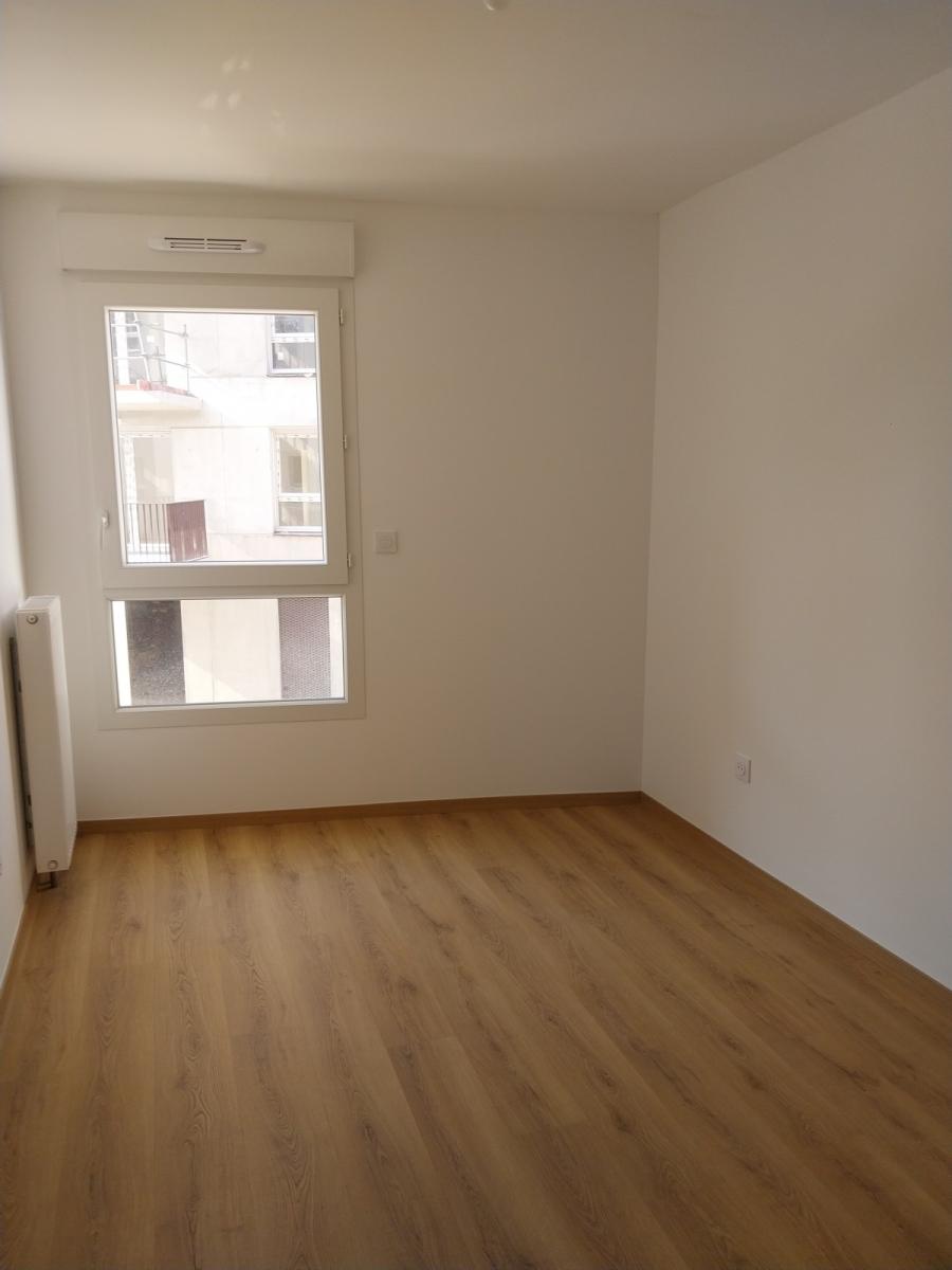 
																			4 pièces - 
																		2ème étage - 78m² - 1 164,47 € - Photo #5