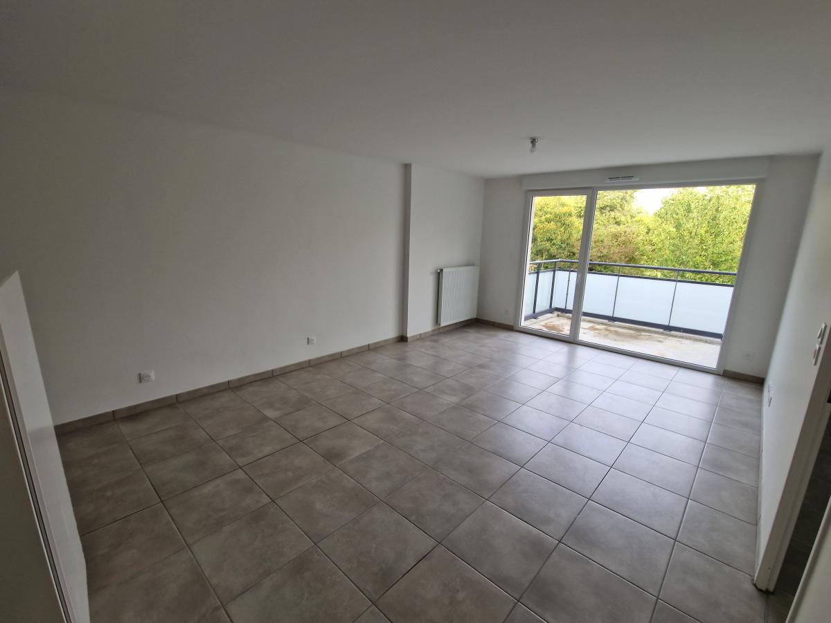 
																																							2 pièces - 
																																						1er étage - 49m² - 605,56 € - Photo #1
