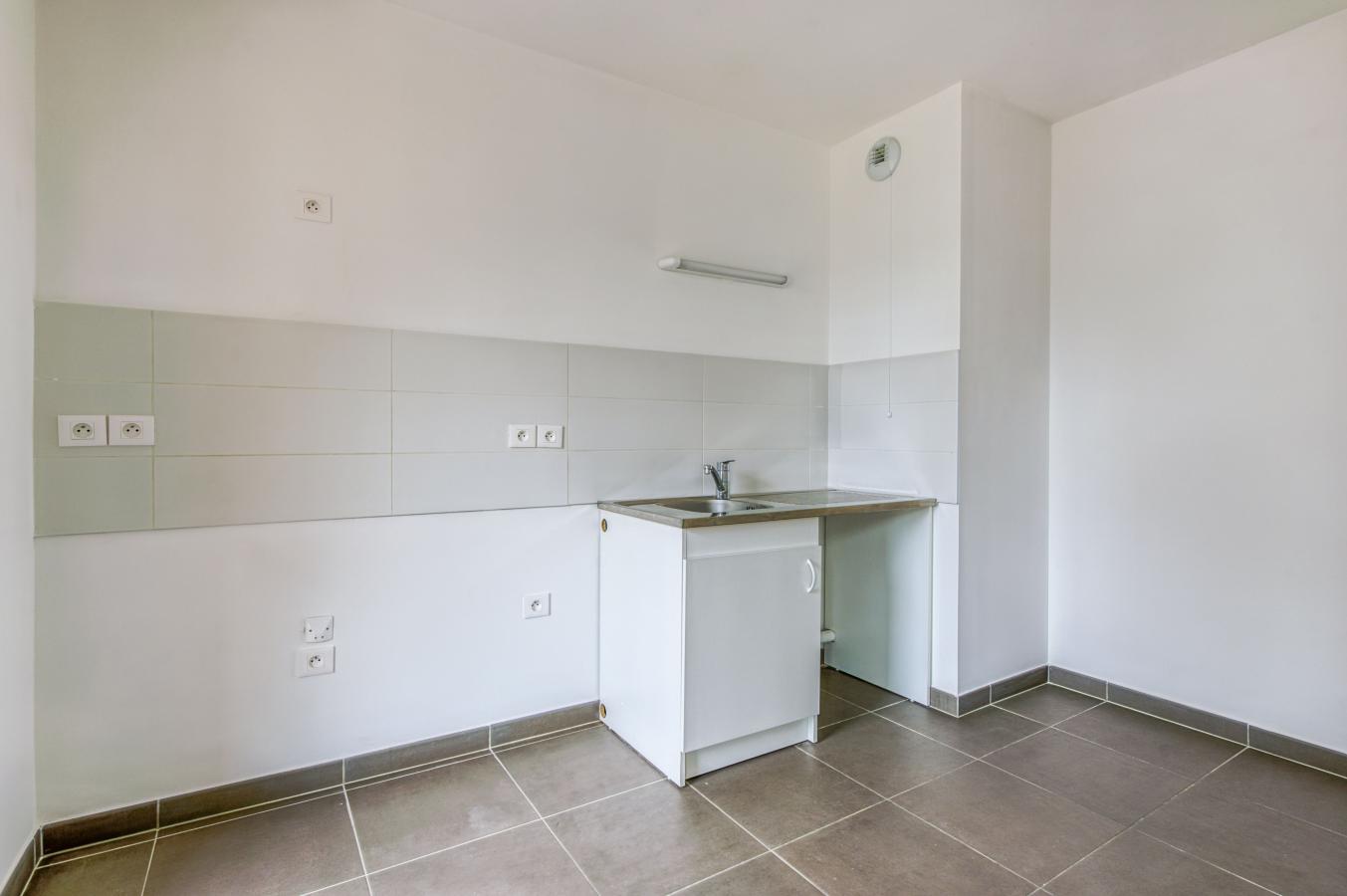
																																							2 pièces - 
																																						1er étage - 39m² - 796,20 € - Photo #1