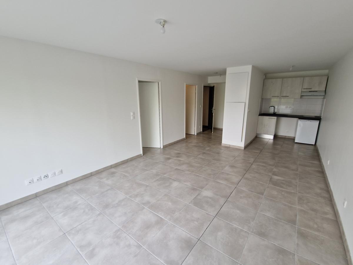 
																																							2 pièces - 
																																						1er étage - 49m² - 605,56 € - Photo #2