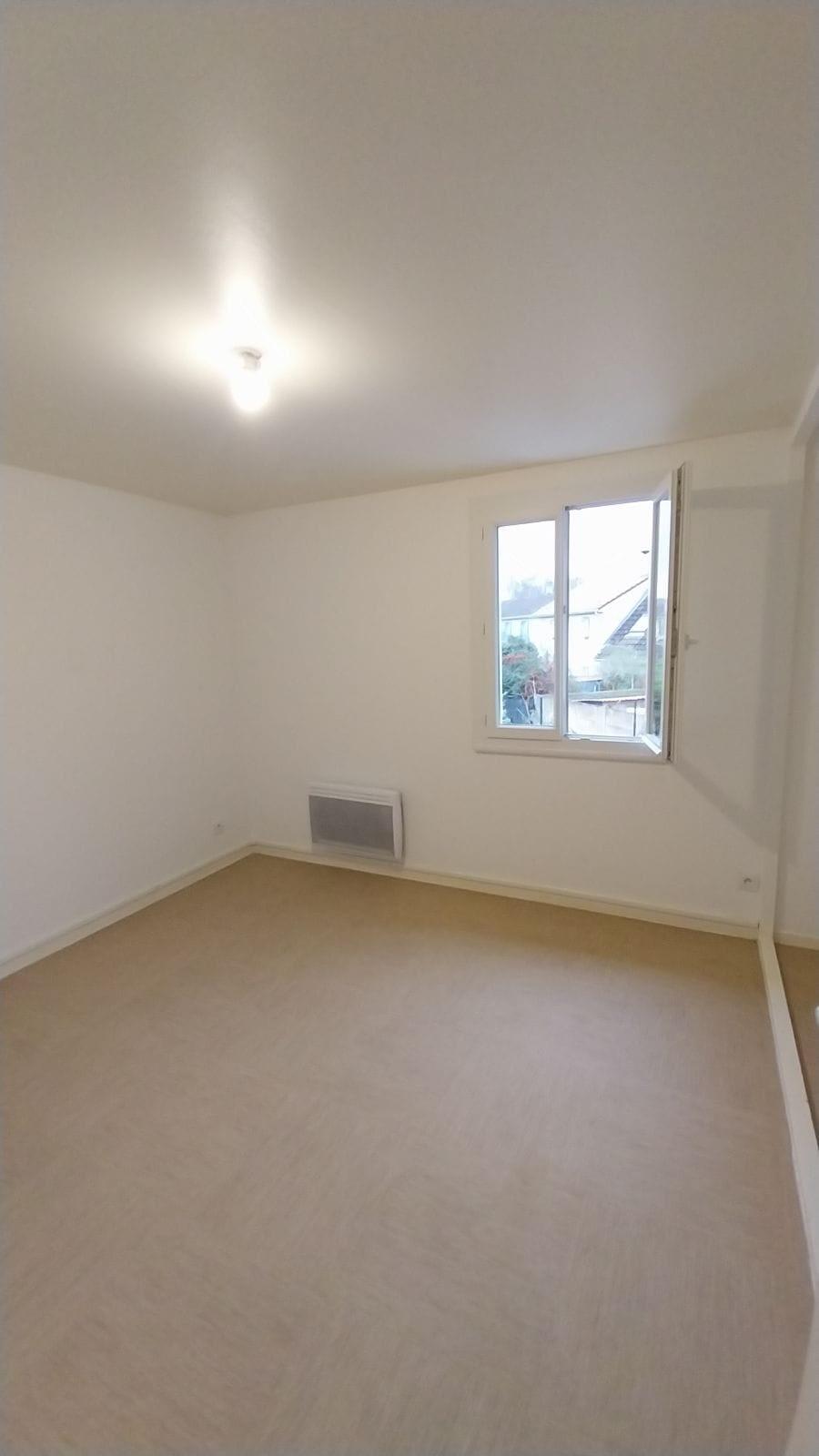 
																			5 pièces - 
																		RDC - 88m² - 240 000 € - Photo #2