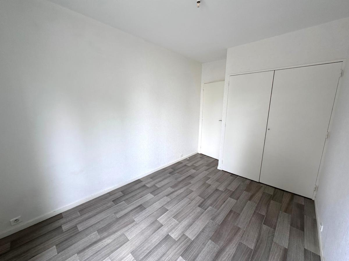 
																																							3 pièces - 
																																						RDC - 67m² - 631,92 € - Photo #5