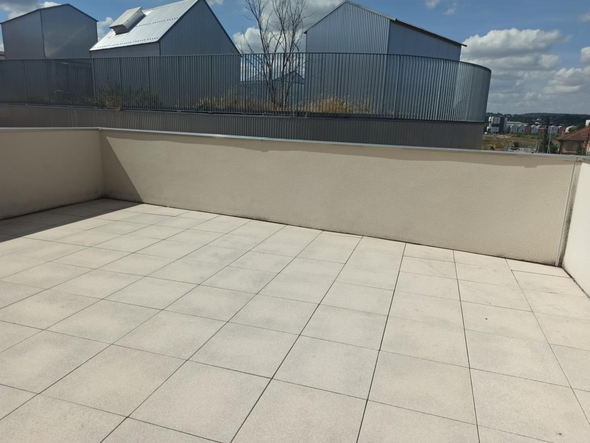 
																																							4 pièces - 
																																						2ème étage - 79m² - 1 383,04 € - Photo #3