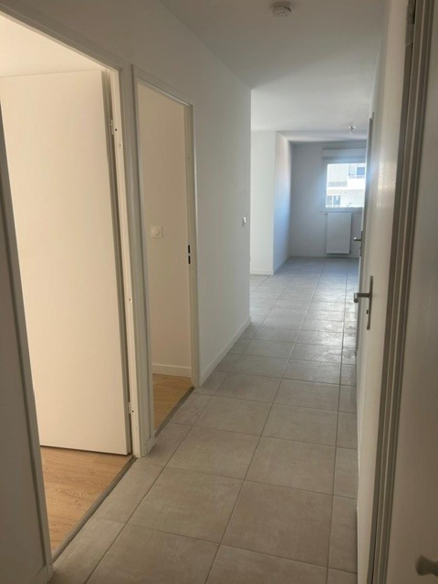 4 pièces - 1er étage - 83m² - 1 108,81 € - Photo #1