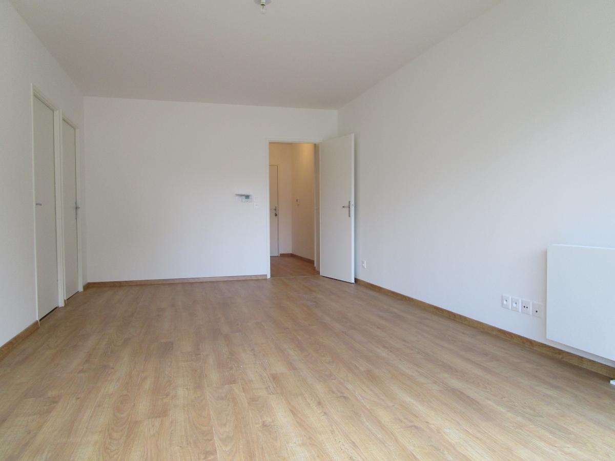 
																																							3 pièces - 
																																						1er étage - 66m² - 722,86 € - Photo #2