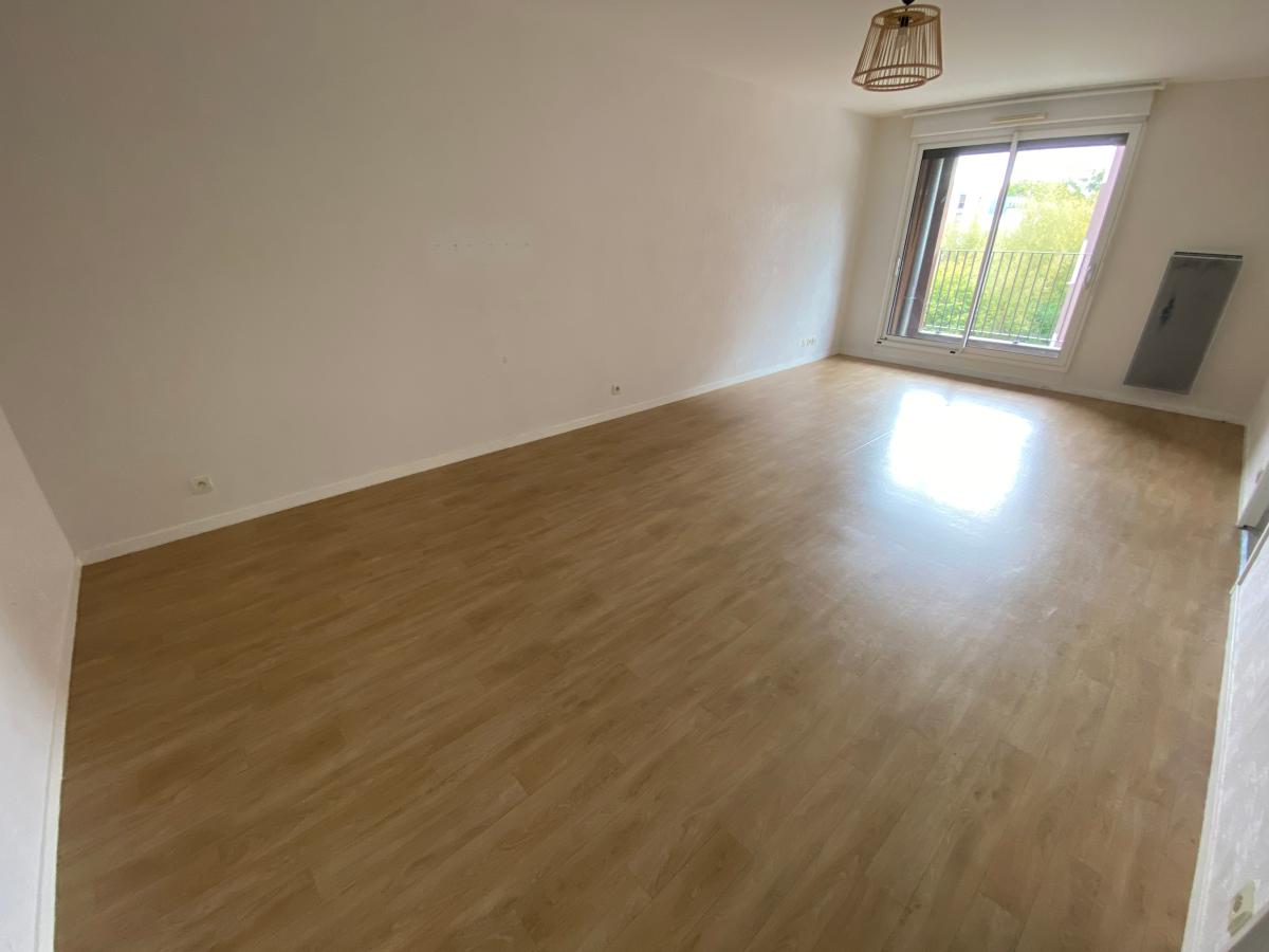 
																			3 pièces - 
																		2ème étage - 70m² - 716,54 € - Photo #2