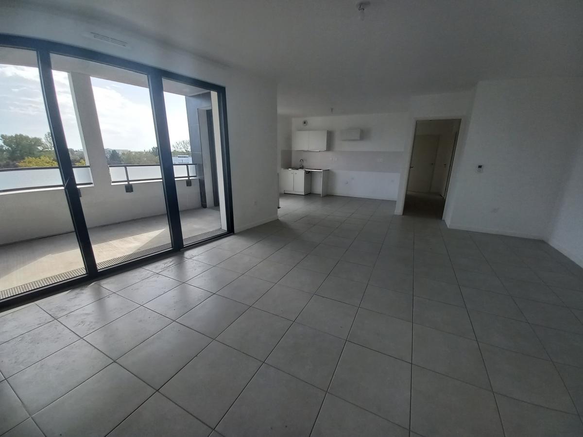 
																																							5 pièces - 
																																						7ème étage - 99m² - 1 271,29 € - Photo #1