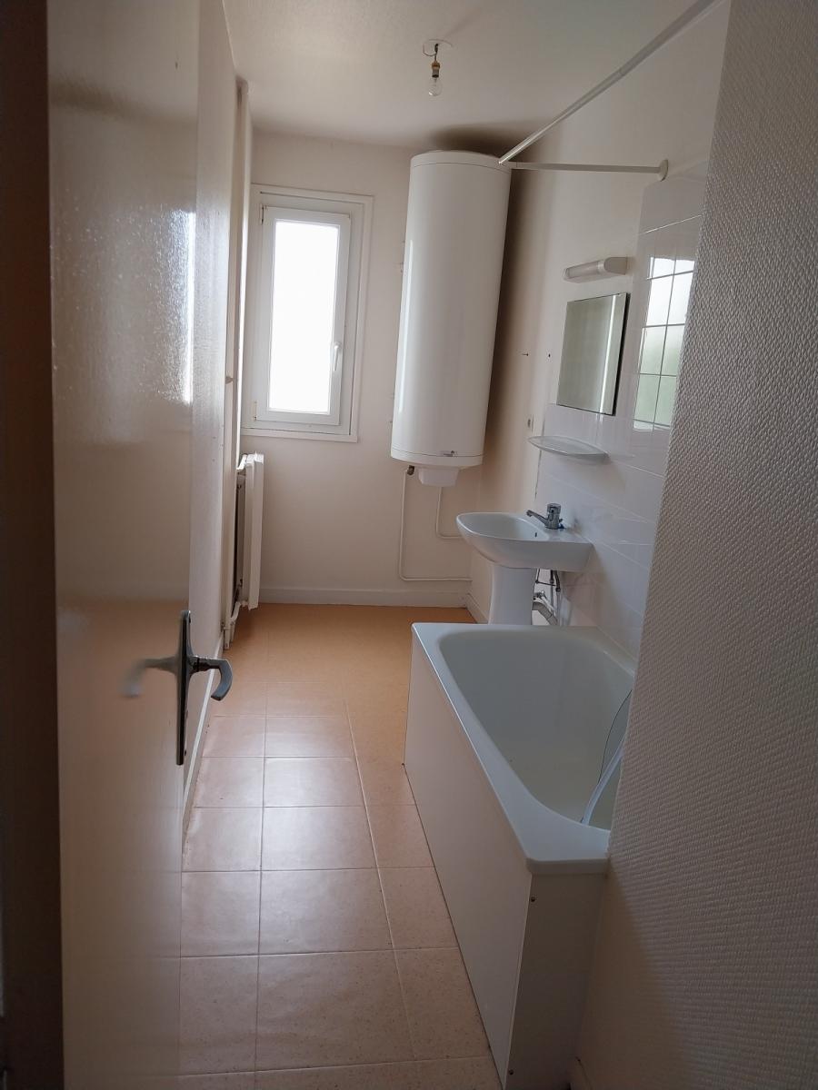 
																			4 pièces - 
																		RDC - 74m² - 99 000 € - Photo #4