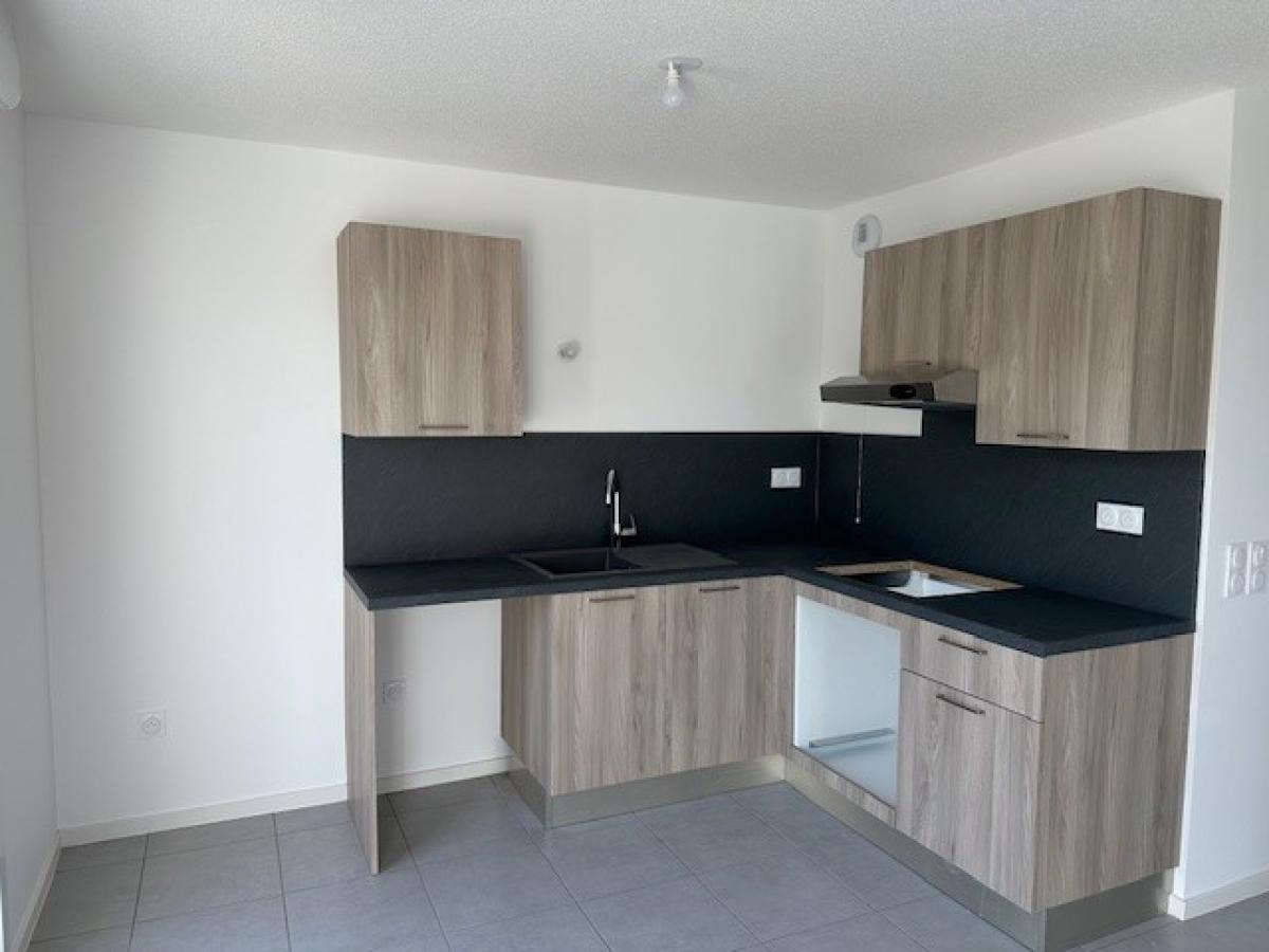 
																																							2 pièces - 
																																						3ème étage - 51m² - 829,11 € - Photo #2