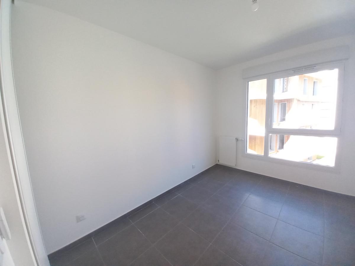 
																																							3 pièces - 
																																						3ème étage - 69m² - 965,78 € - Photo #5