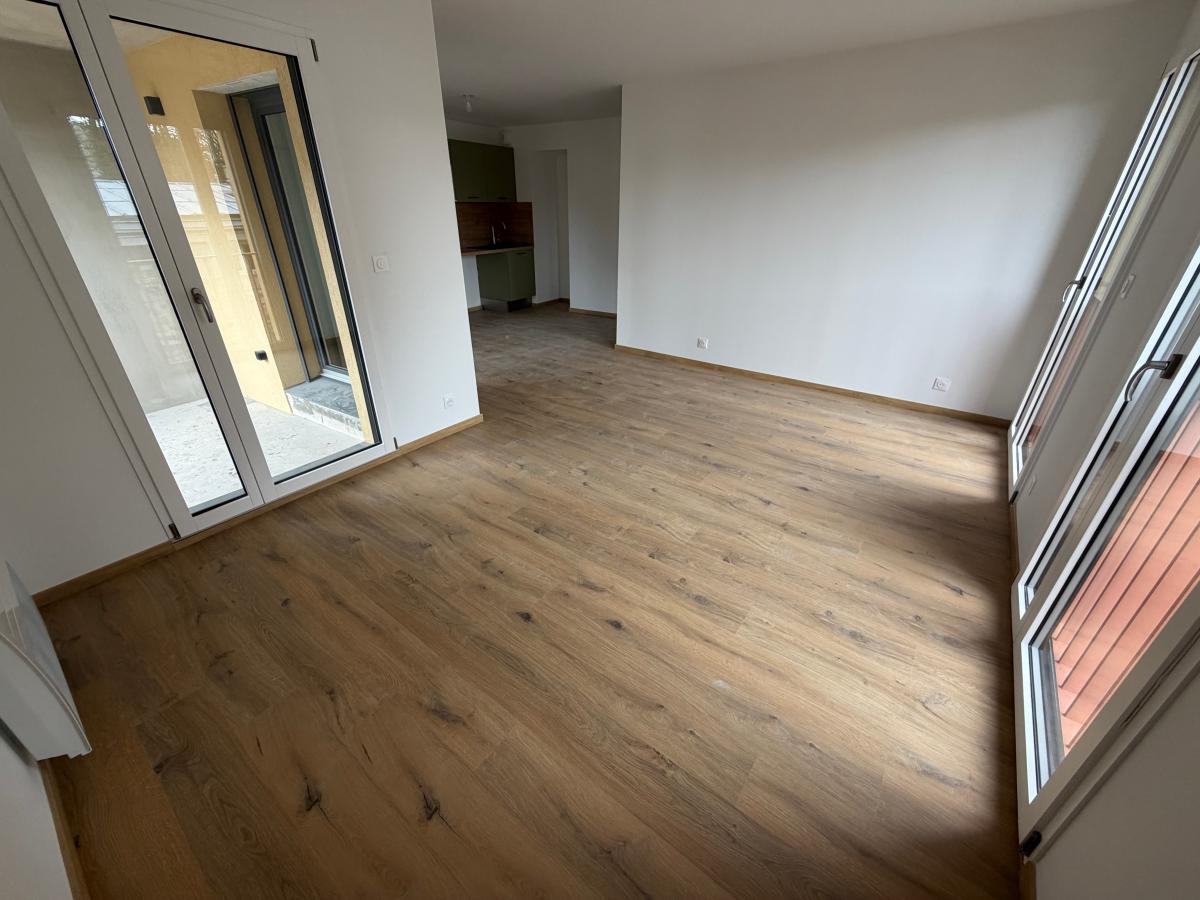 
																			3 pièces - 
																		1er étage - 61m² - 729,38 € - Photo #2