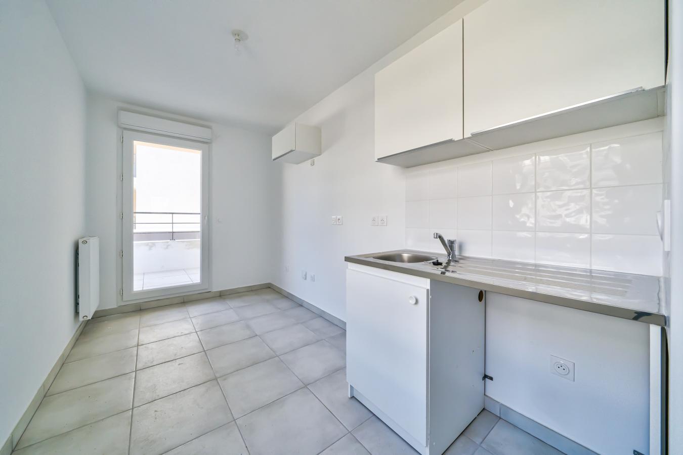 3 pièces - 1er étage - 65m² - 1 167,58 € - Photo #2