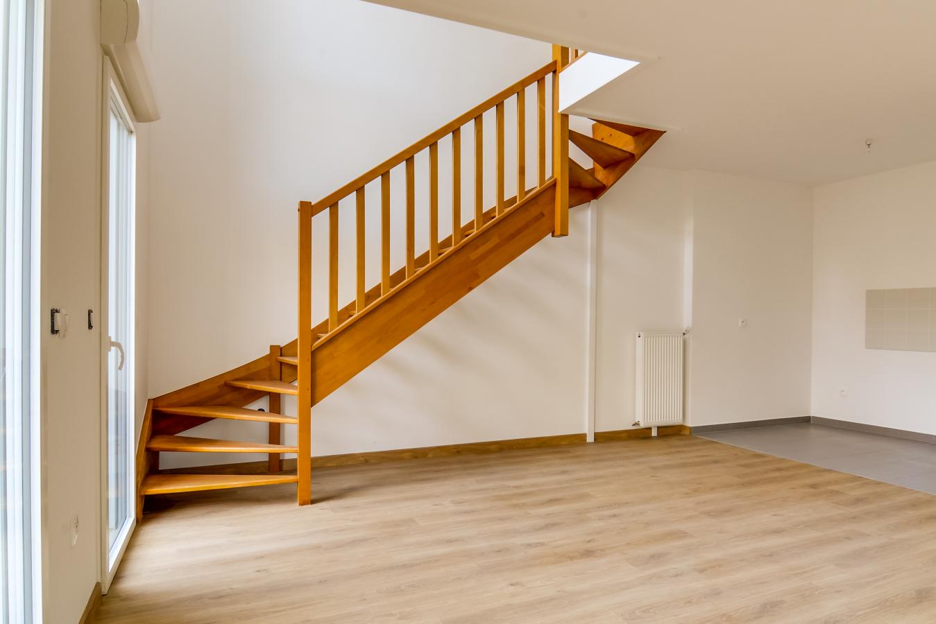 
																																							5 pièces - 
																																						3ème étage - 104m² - 1 639,60 € - Photo #3