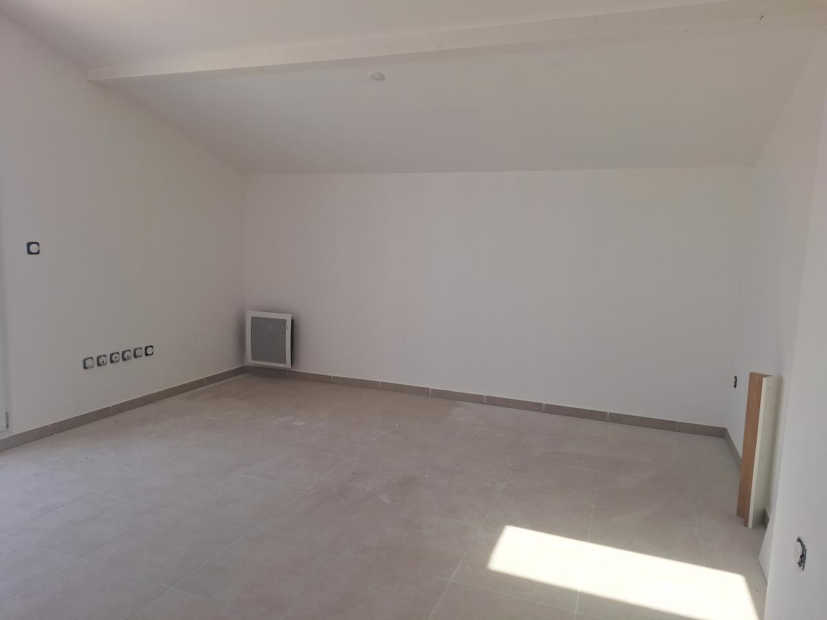 3 pièces - RDC - 60m² - 850,75 € - Photo #2