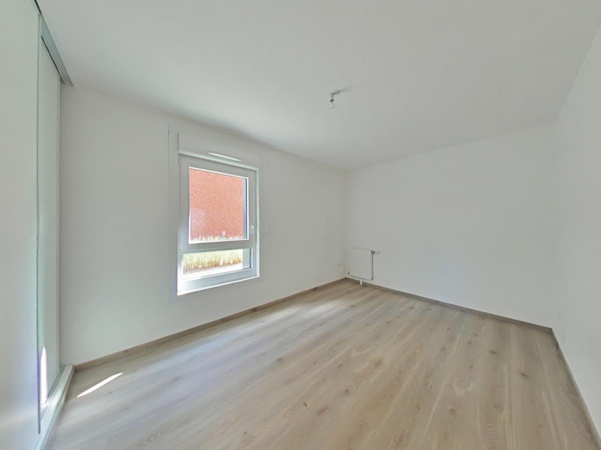 
																																							4 pièces - 
																																						RDC - 74m² - 1 060,53 € - Photo #5