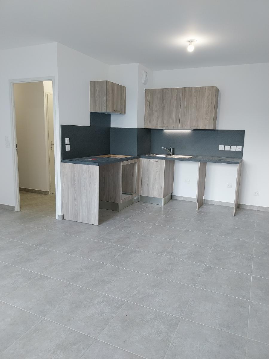 
																			2 pièces – 
																		1er étage – 44m² - 563,05 € - Photo #2