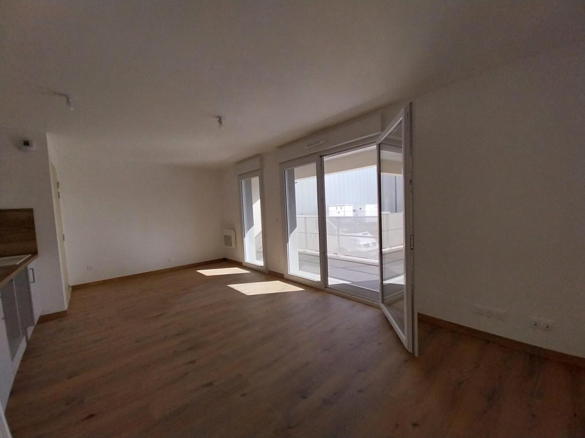 
																																							2 pièces - 
																																						RDC - 45m² - 591,70 € - Photo #3