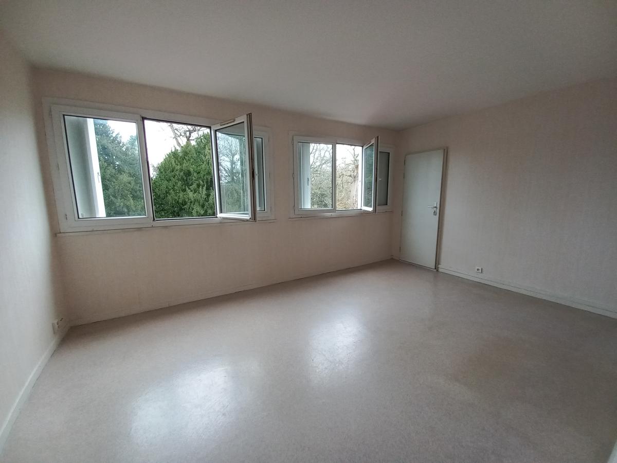 
																			3 pièces - 
																		RDC - 59m² - 816,98 € - Photo #1
