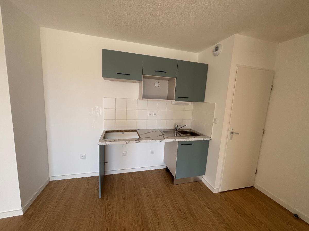 
																			3 pièces - 
																		1er étage - 64m² - 769,05 € - Photo #3