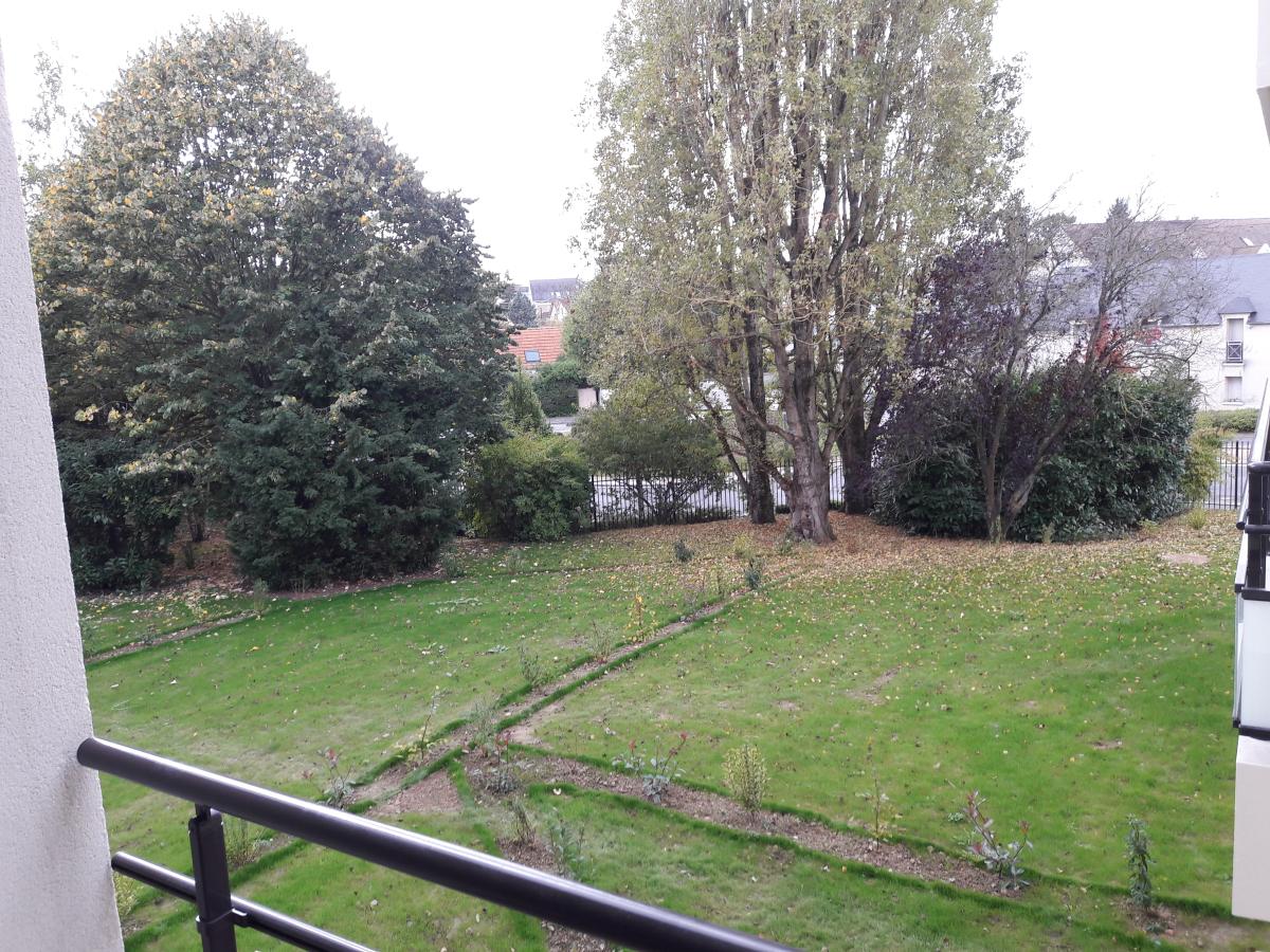 
																			4 pièces - 
																		1er étage - 80m² - 1 242,71 € - Photo #5