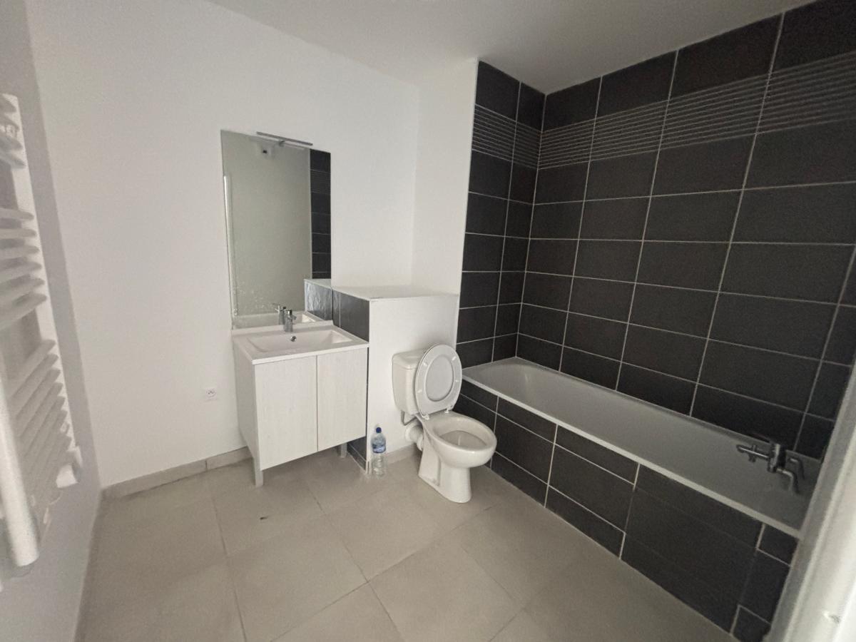 2 pièces - 2ème étage - 47m² - 611,40 € - Photo #5