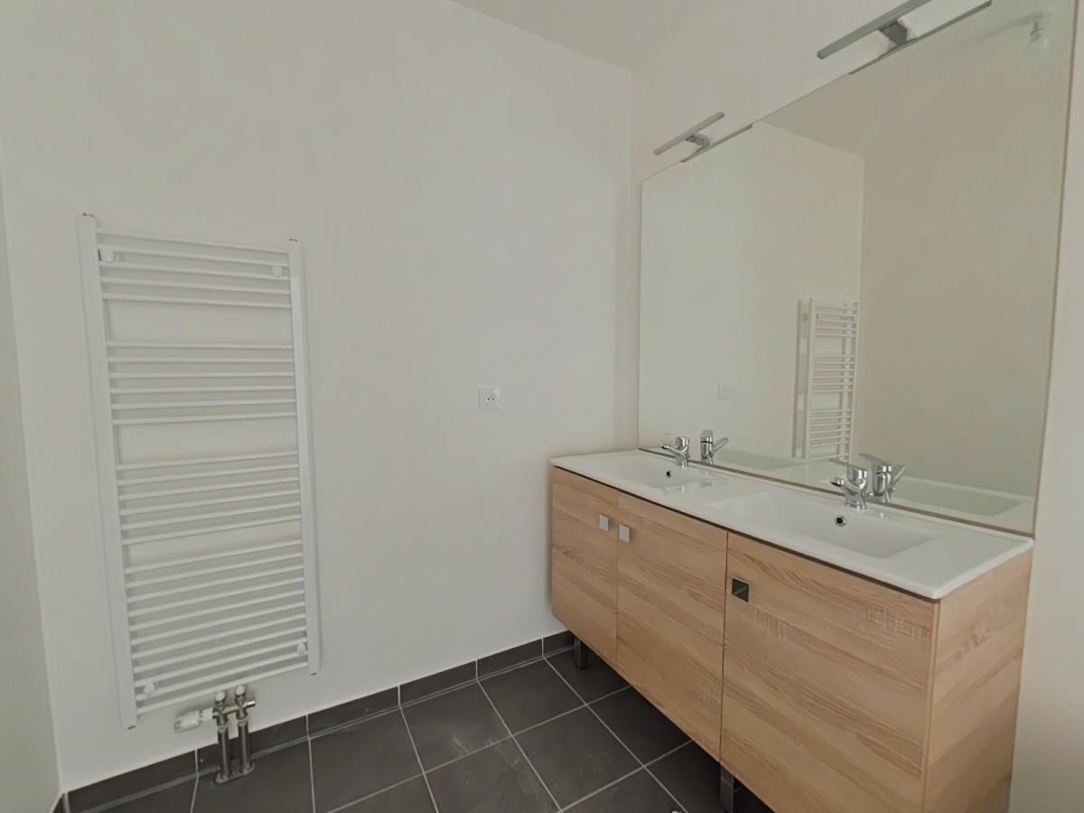 4 pièces - 3ème étage - 88m² - 1 118,01 € - Photo #1