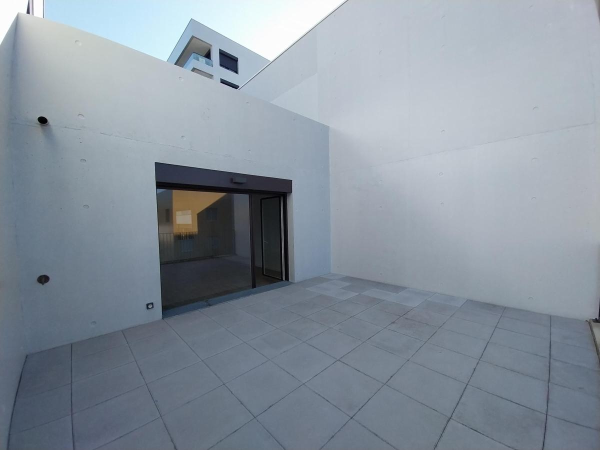 
																																							4 pièces - 
																																						1er étage - 85m² - 1 239,98 € - Photo #6