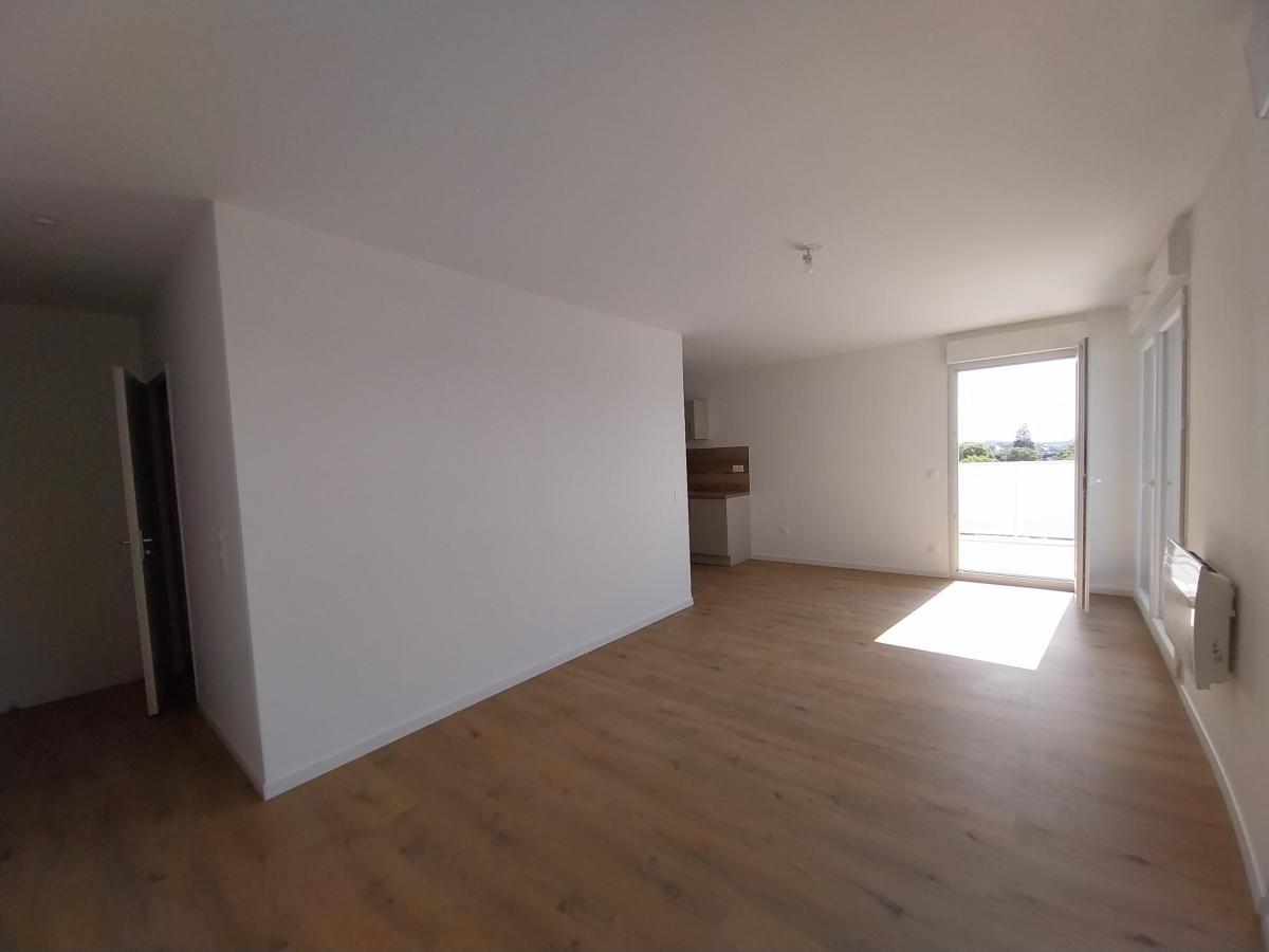 3 pièces - 4ème étage - 64m² - 793,08 € - Photo #2