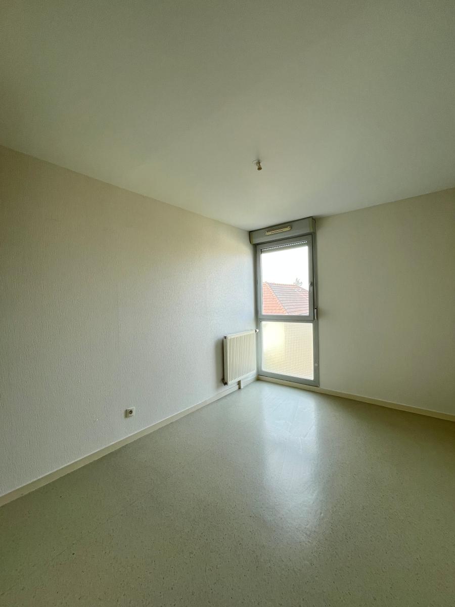 
																																							4 pièces - 
																																						2ème étage - 88m² - 174 300 € - Photo #3