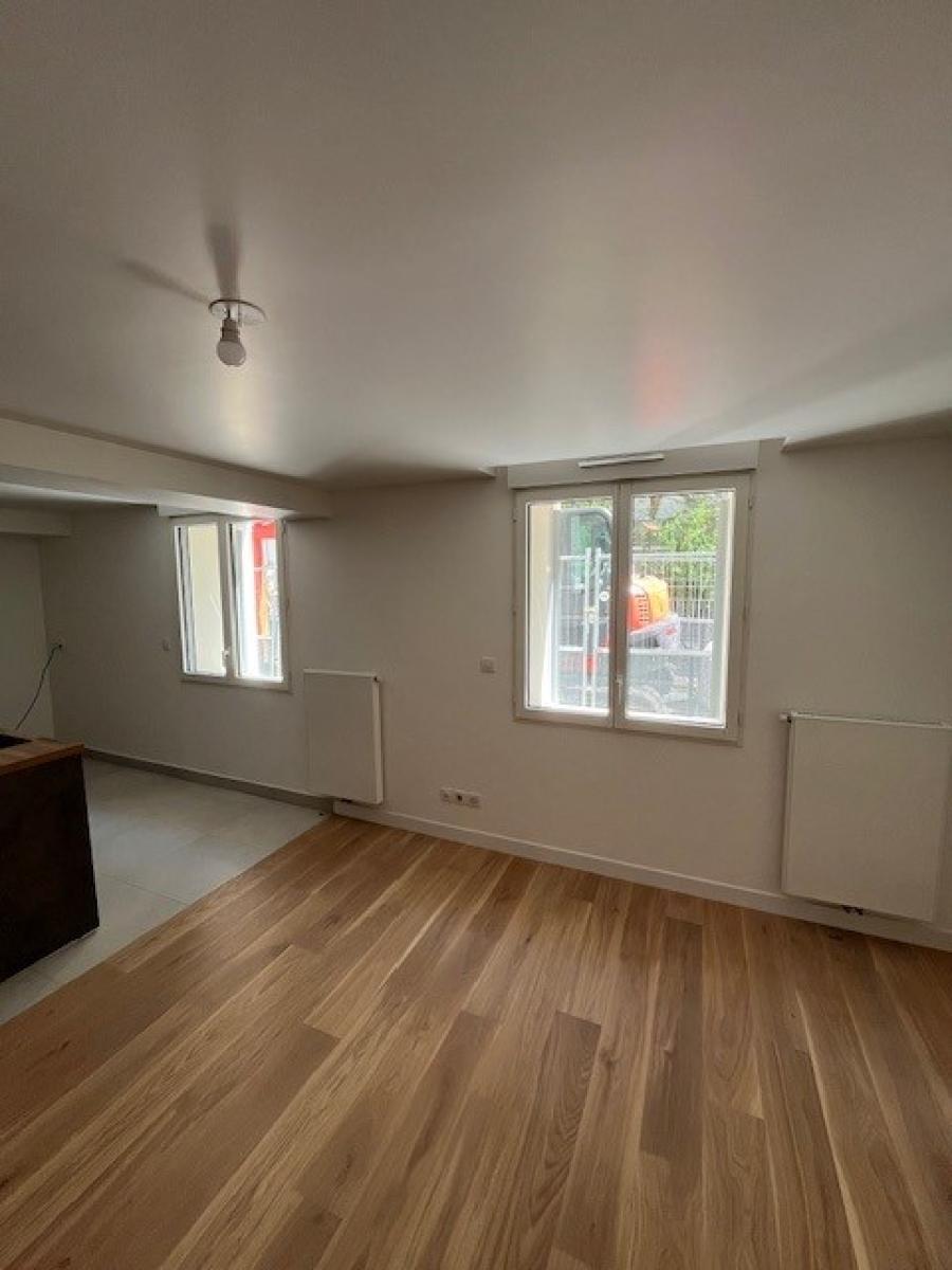 
																																							2 pièces - 
																																						RDC - 40m² - 1 331,17 € - Photo #6