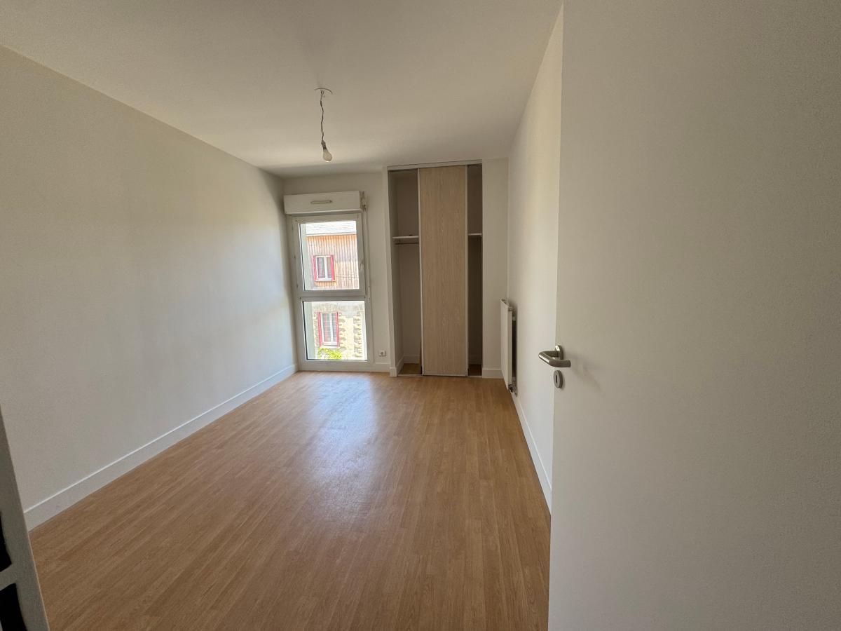 
																			3 pièces - 
																		1er étage - 72m² - 160 000 € - Photo #3