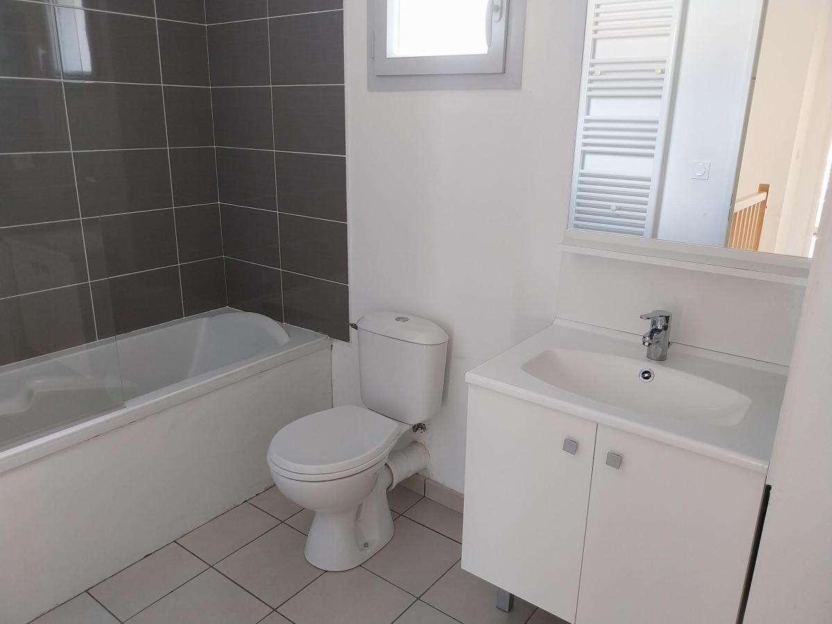 
																																							3 pièces - 
																																						RDC - 76m² - 813,08 € - Photo #3
