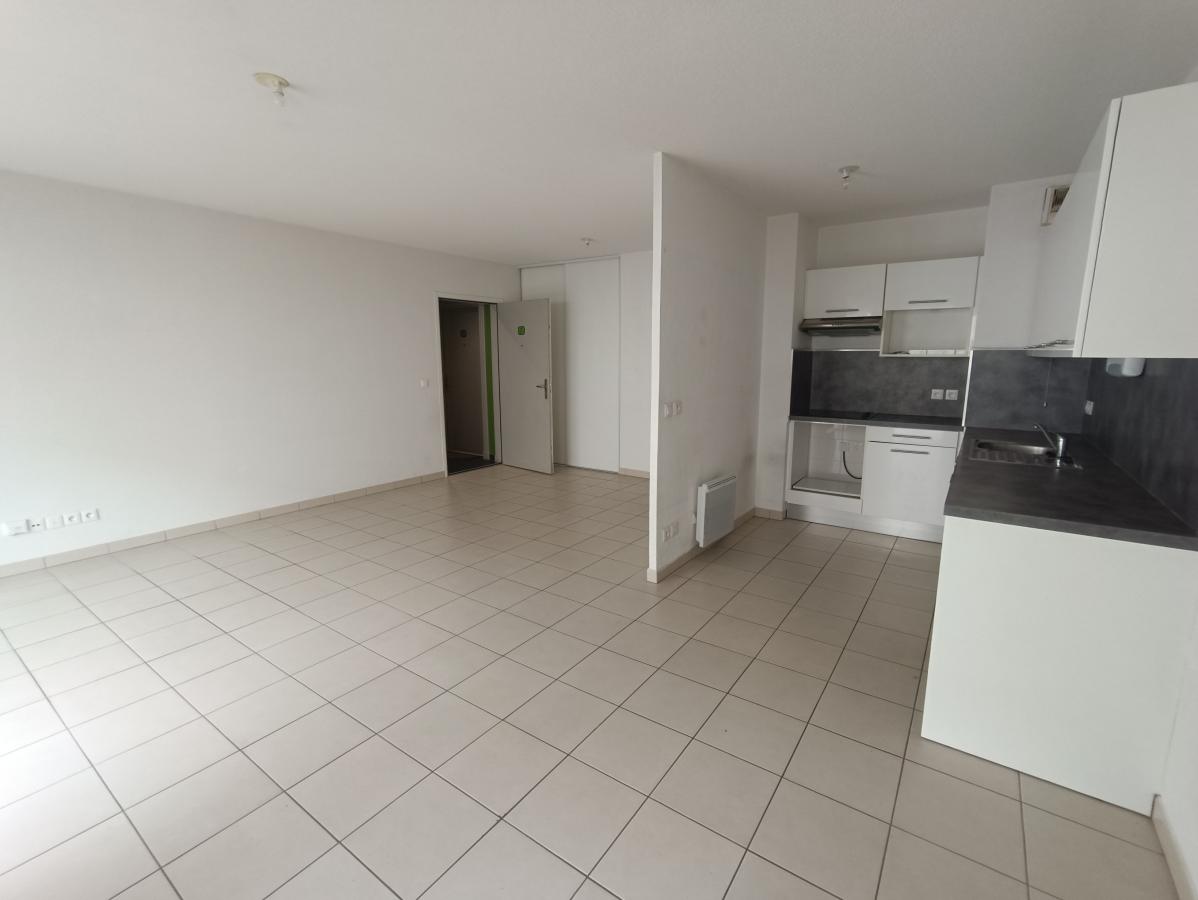 
																			3 pièces – 
																		1er étage – 65m² - 205 000 € - Photo #3