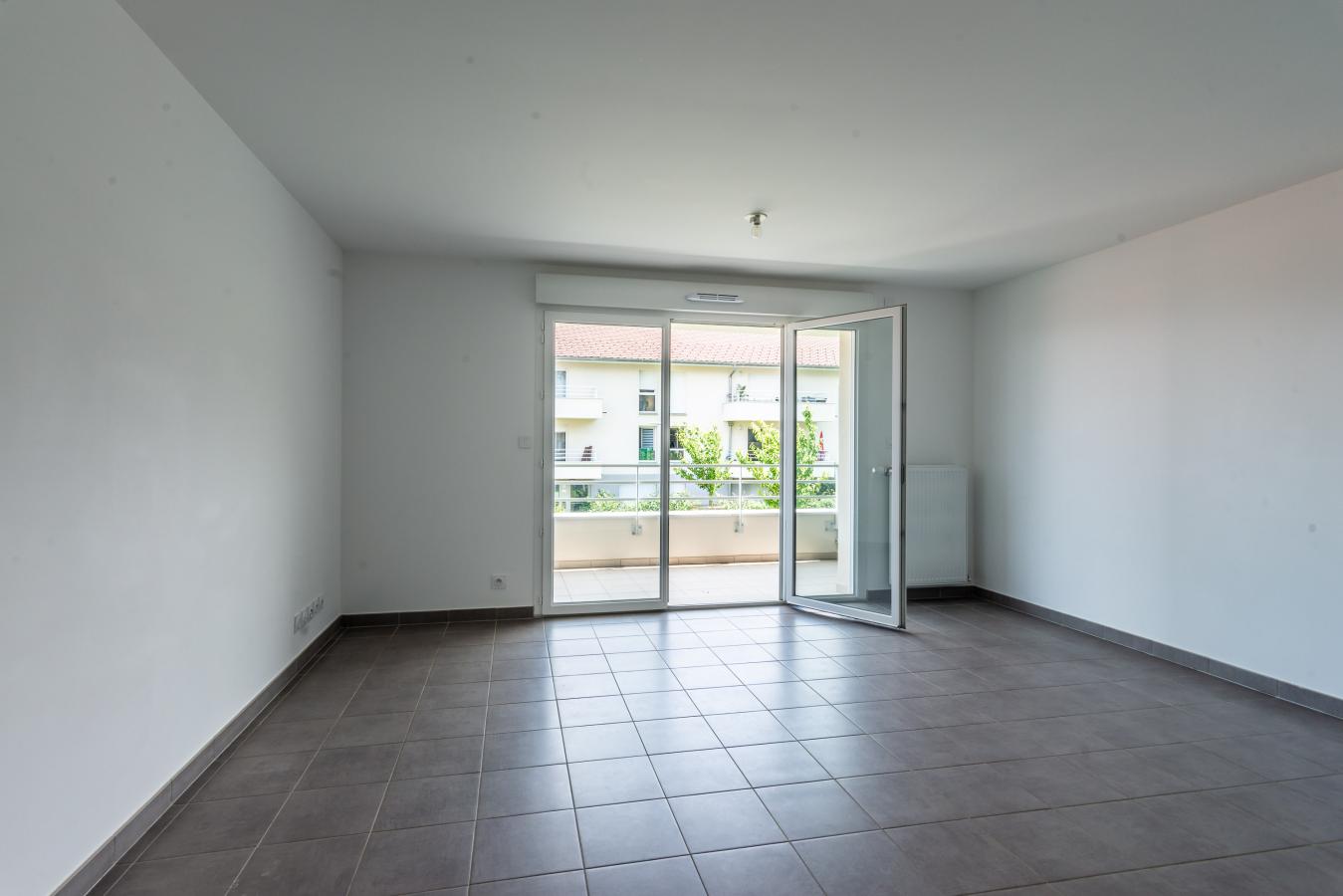 
																																							2 pièces - 
																																						1er étage - 41m² - 662,45 € - Photo #2