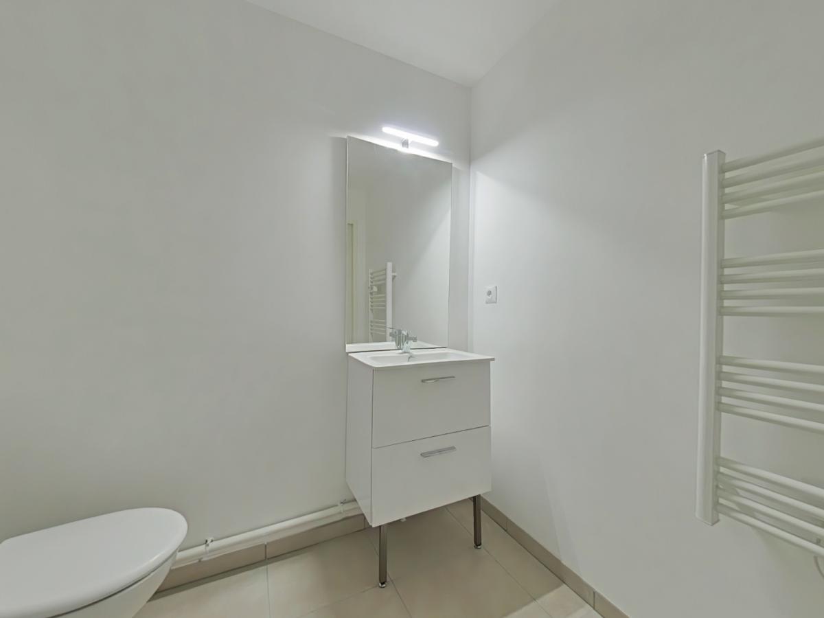 
																																							2 pièces - 
																																						3ème étage - 58m² - 799,83 € - Photo #3