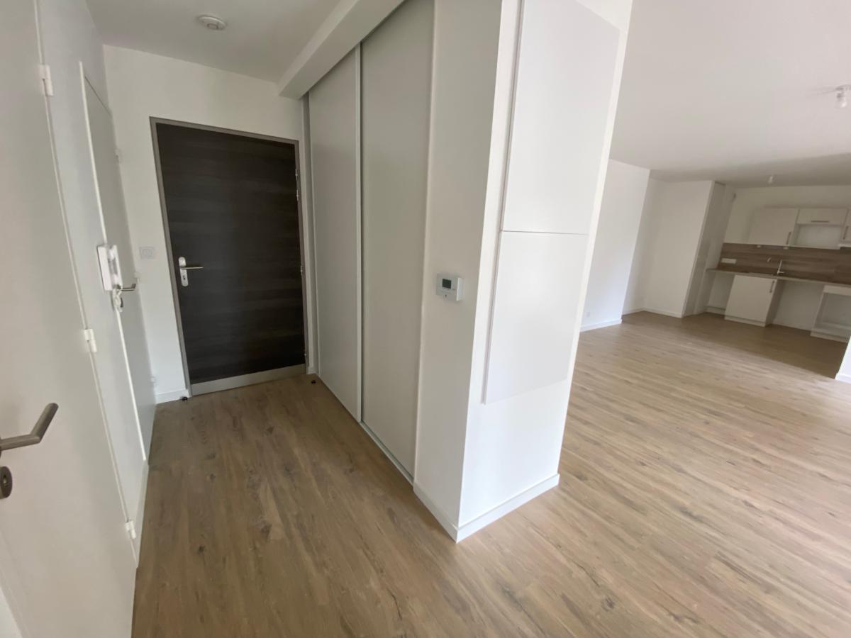 
																			3 pièces - 
																		RDC - 67m² - 786,10 € - Photo #3