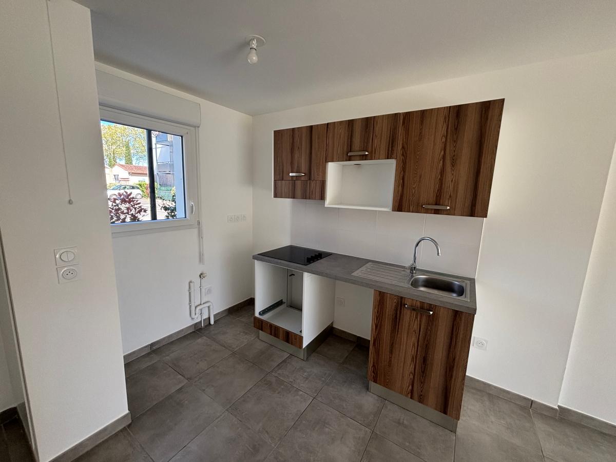 
																																							4 pièces - 
																																						RDC - 83m² - 790,55 € - Photo #3