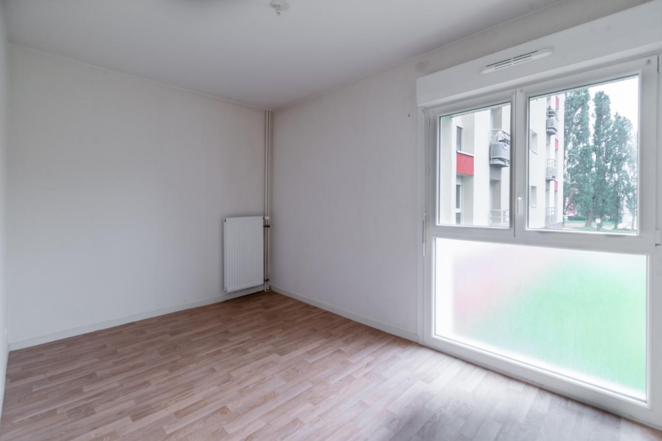 
																																							3 pièces - 
																																						1er étage - 68m² - 598,68 € - Photo #6