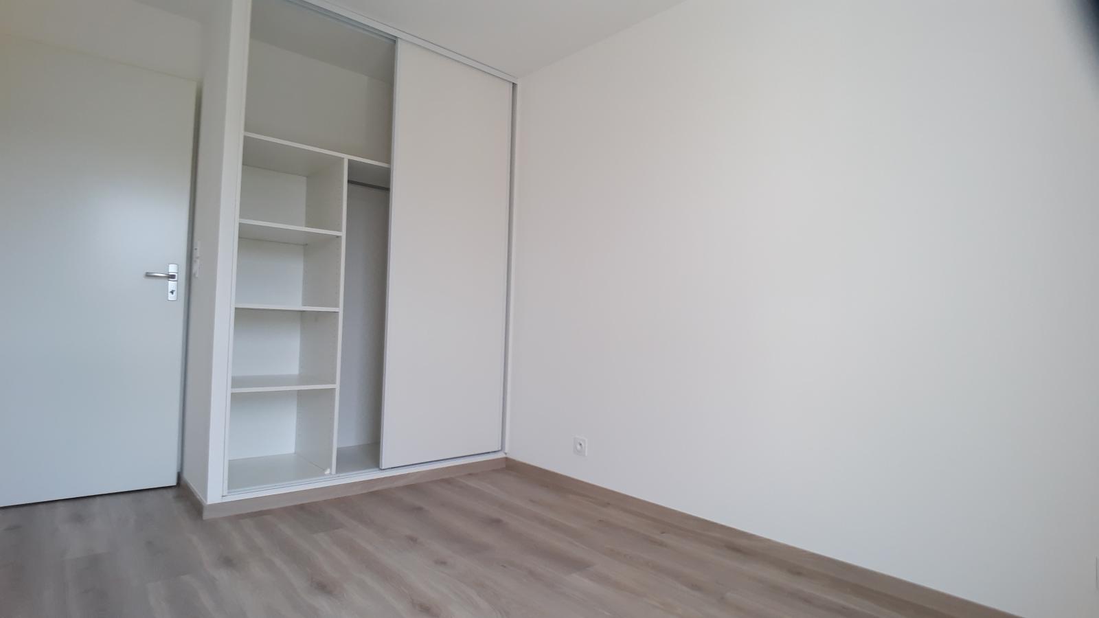 3 pièces - RDC - 65m² - 863,07 € - Photo #2